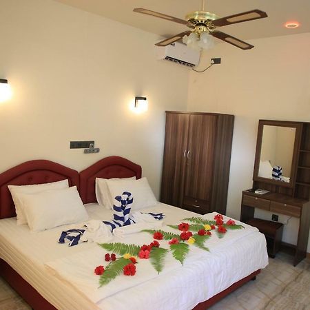 Evila Inn - Thoddoo Exterior photo