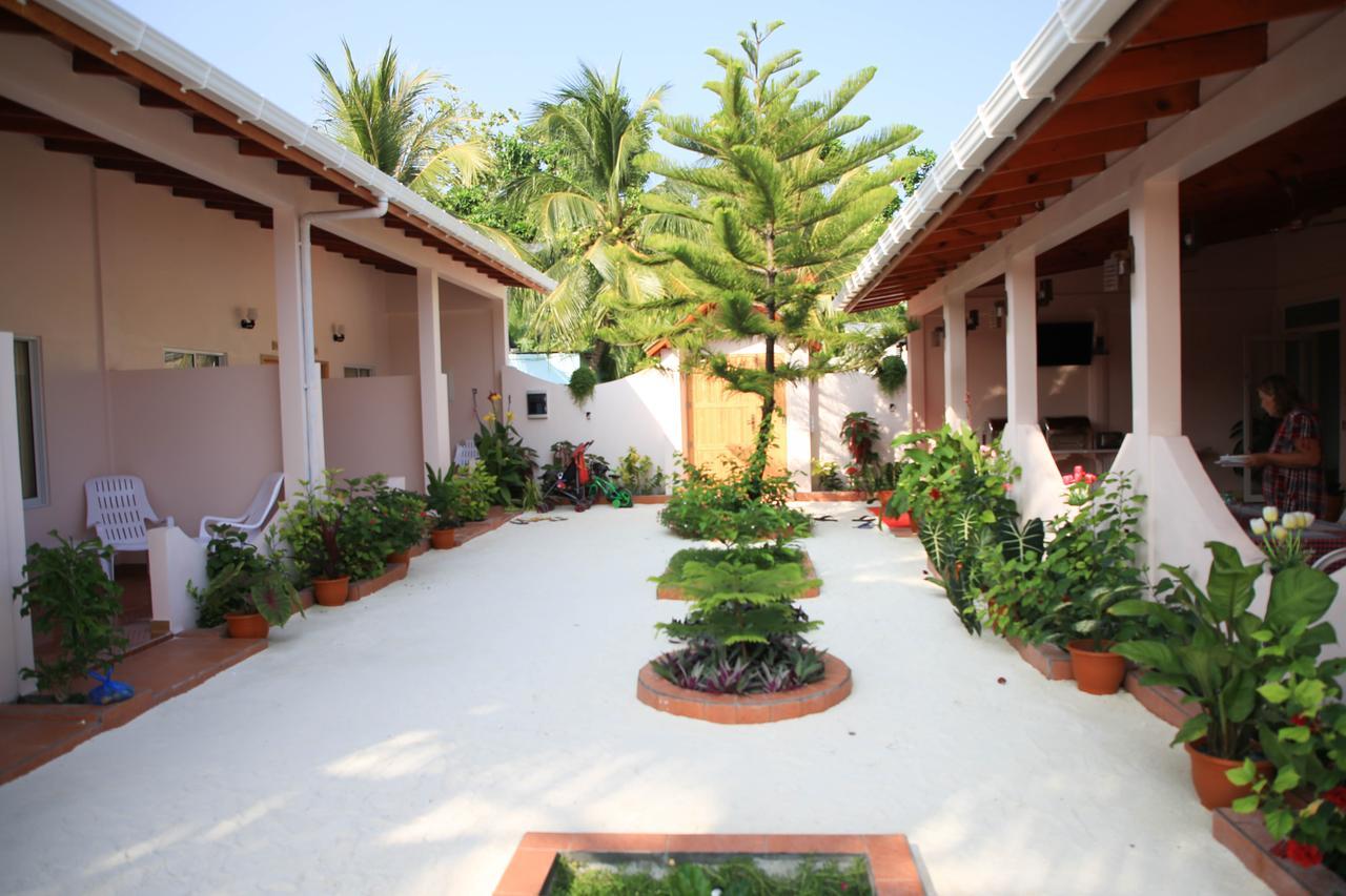 Evila Inn - Thoddoo Exterior photo