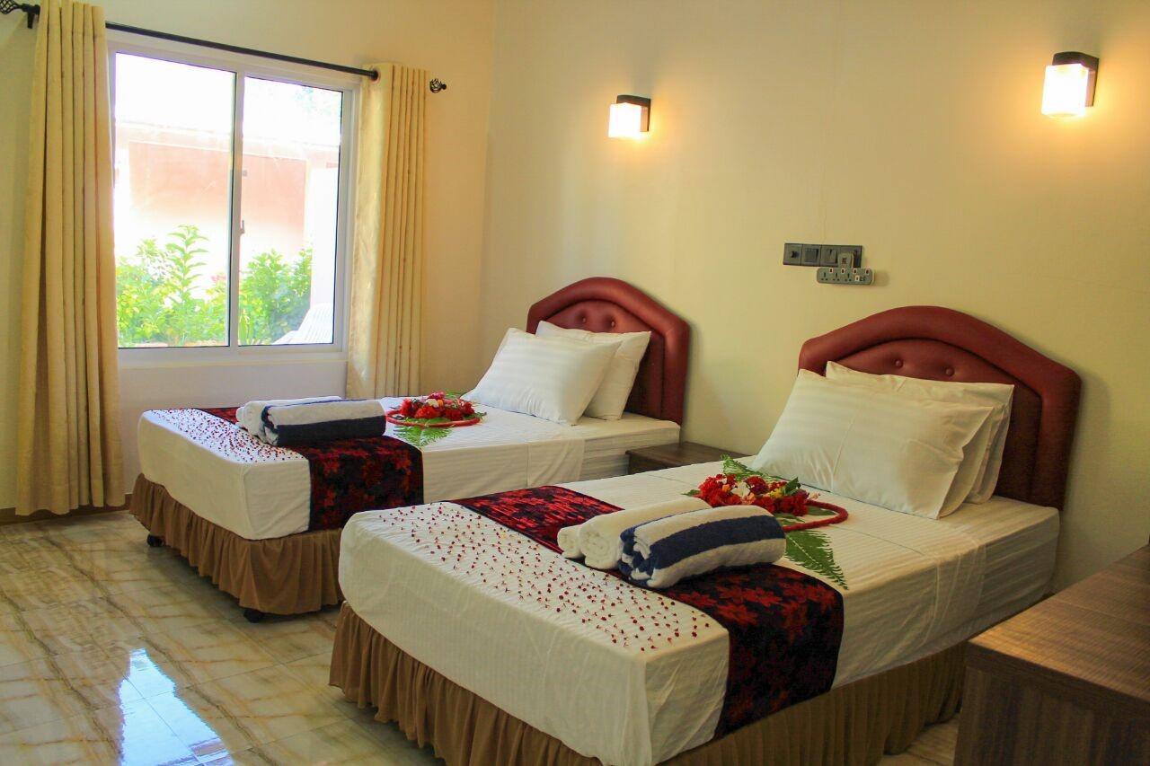 Evila Inn - Thoddoo Exterior photo